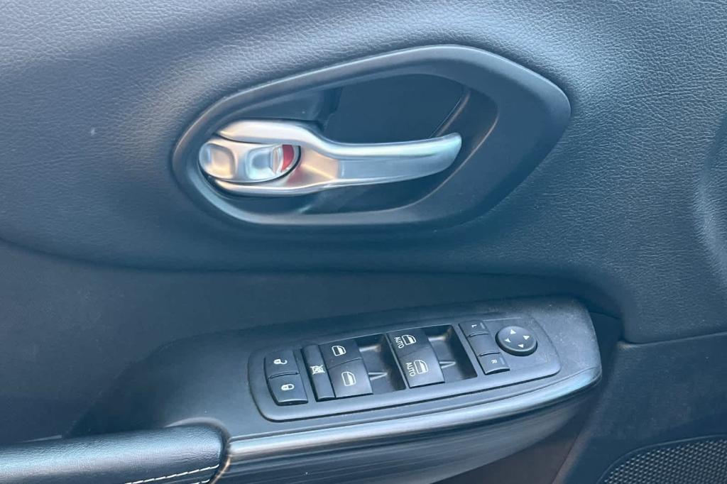 used 2014 Jeep Cherokee car, priced at $13,679