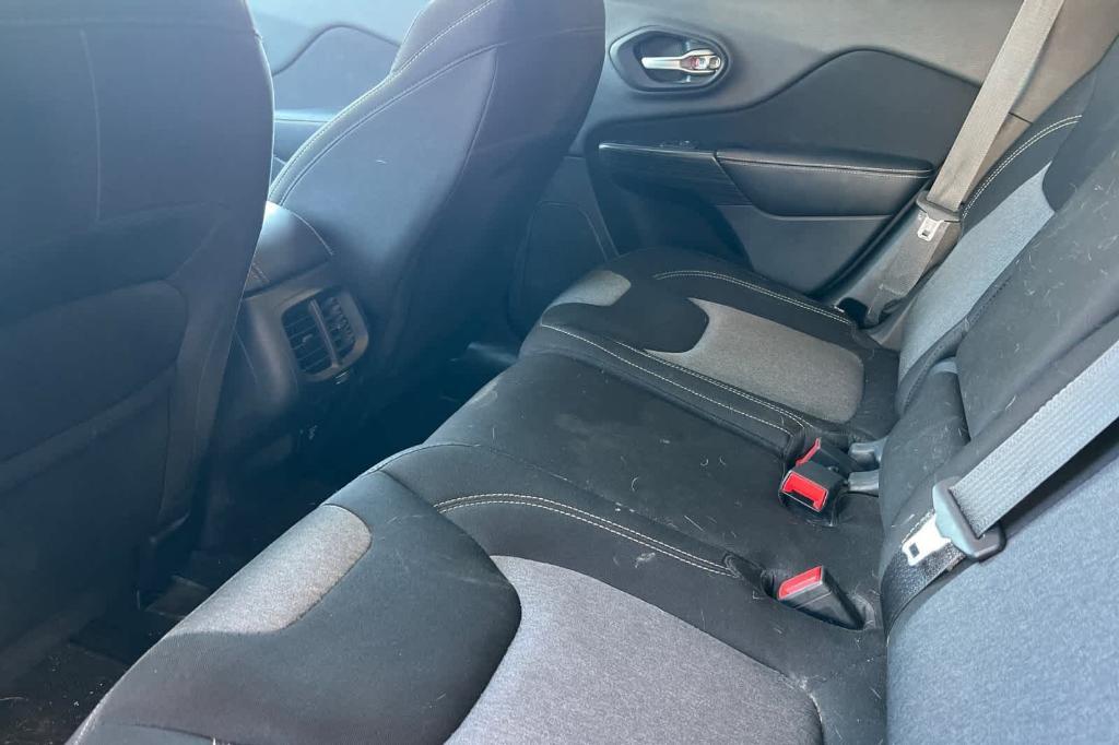 used 2014 Jeep Cherokee car, priced at $13,679