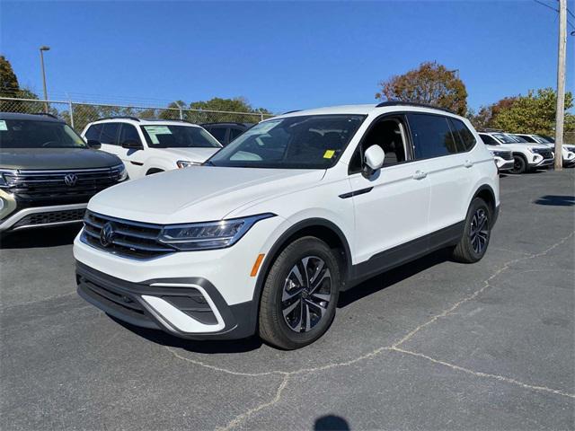 new 2024 Volkswagen Tiguan car, priced at $31,311