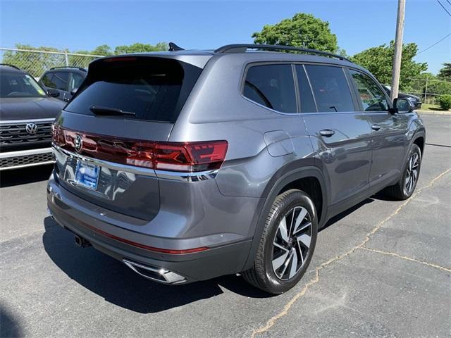 new 2024 Volkswagen Atlas car, priced at $44,551