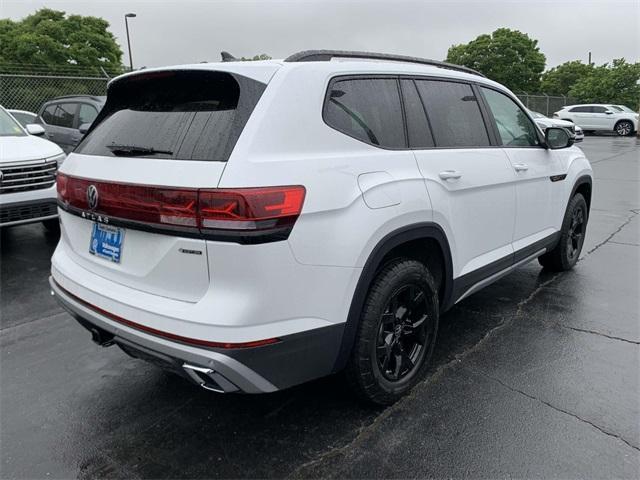 new 2024 Volkswagen Atlas car, priced at $54,056