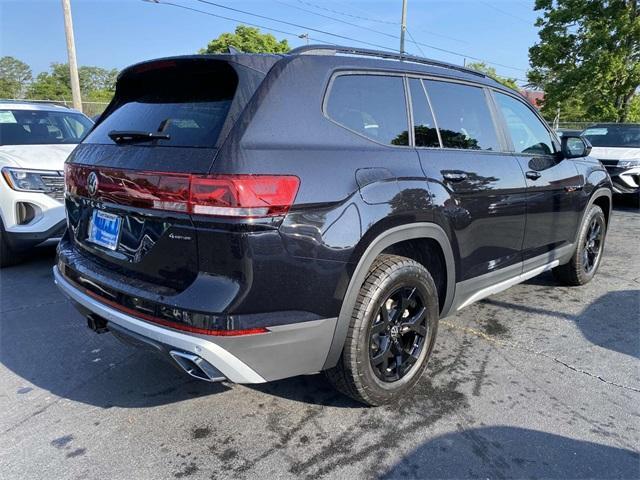 new 2024 Volkswagen Atlas car, priced at $49,551