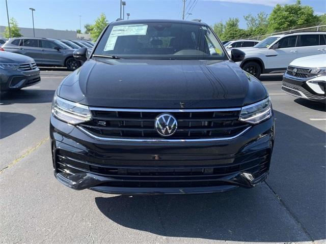 new 2024 Volkswagen Tiguan car, priced at $36,141