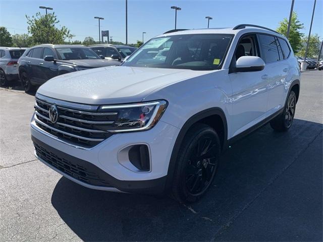 new 2024 Volkswagen Atlas car, priced at $46,000