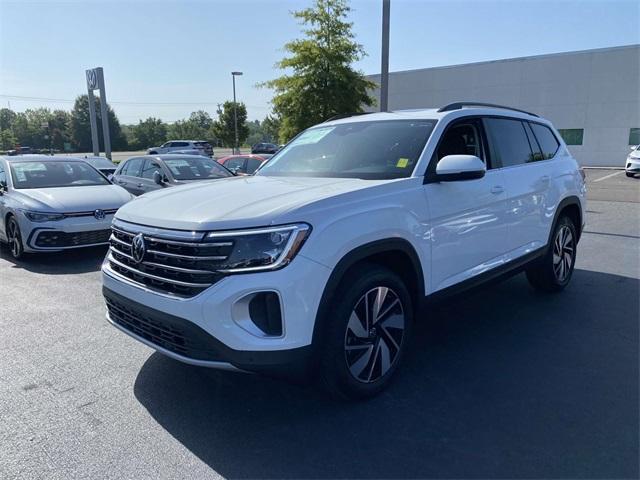 new 2024 Volkswagen Atlas car, priced at $48,000