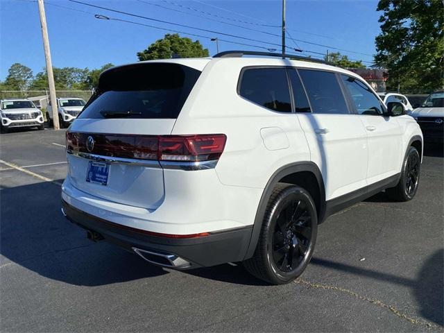 new 2024 Volkswagen Atlas car, priced at $47,041