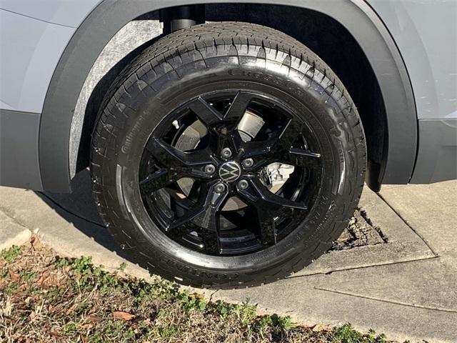 new 2024 Volkswagen Atlas car, priced at $49,963