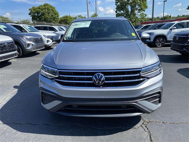 new 2024 Volkswagen Tiguan car, priced at $35,231