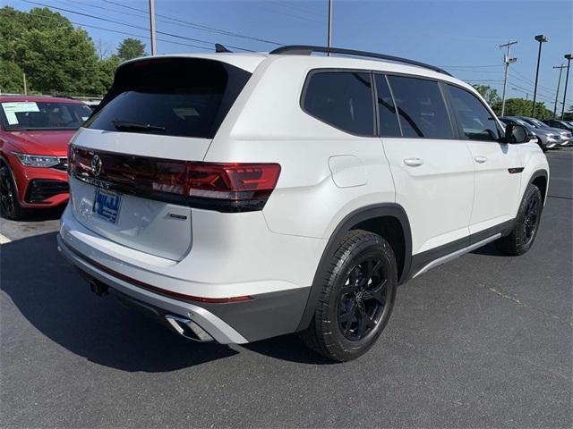 new 2024 Volkswagen Atlas car, priced at $54,751