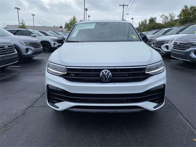 new 2024 Volkswagen Tiguan car, priced at $39,006