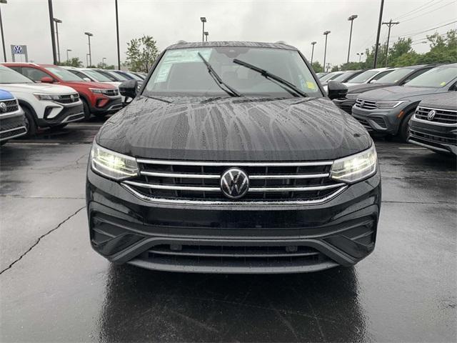 new 2024 Volkswagen Tiguan car, priced at $36,681