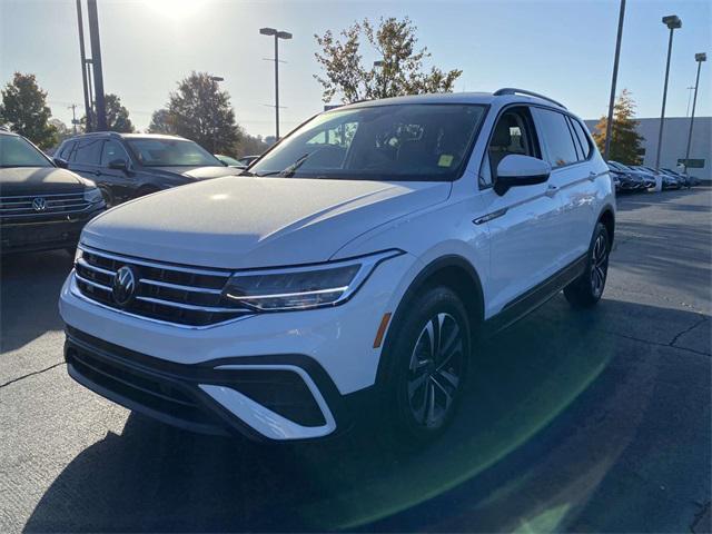 new 2024 Volkswagen Tiguan car, priced at $31,311