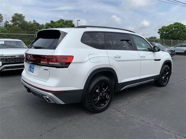 new 2024 Volkswagen Atlas car, priced at $54,056