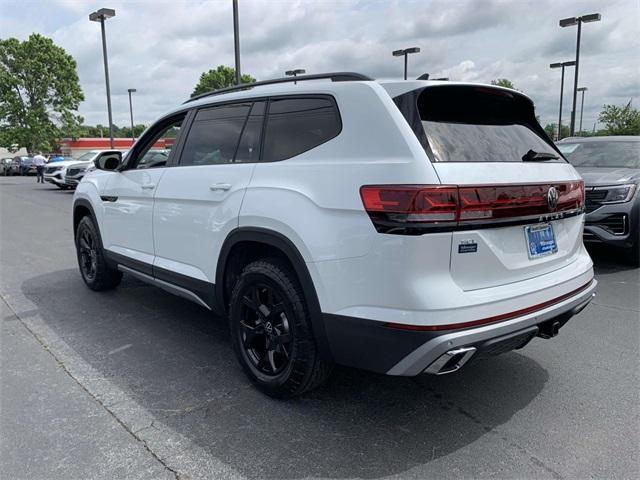 new 2024 Volkswagen Atlas car, priced at $54,056