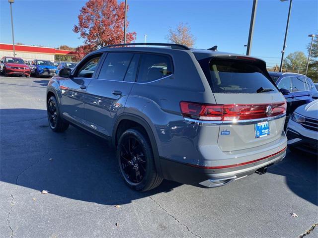 new 2025 Volkswagen Atlas car, priced at $46,631