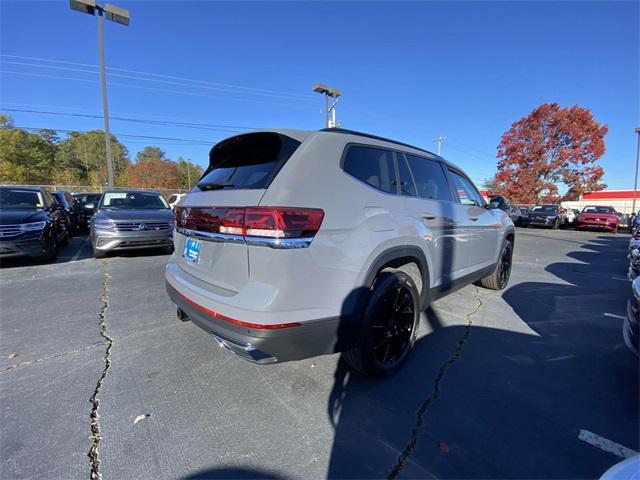 new 2025 Volkswagen Atlas car, priced at $46,631