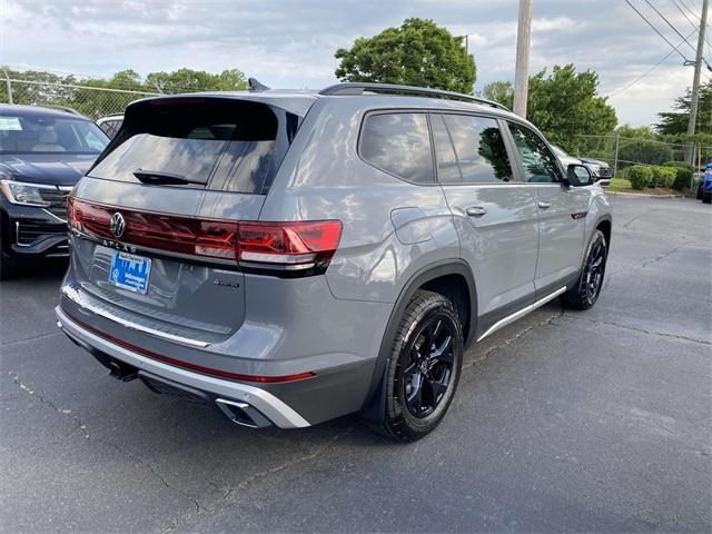 new 2024 Volkswagen Atlas car, priced at $50,178