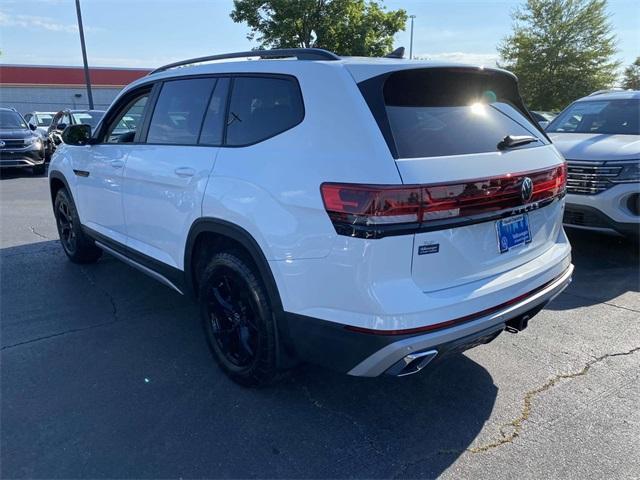 new 2024 Volkswagen Atlas car, priced at $50,478