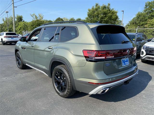 new 2024 Volkswagen Atlas car, priced at $54,146