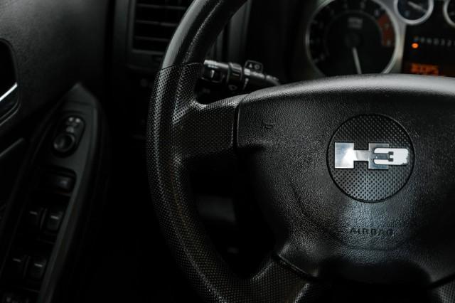 used 2009 Hummer H3 car, priced at $12,996