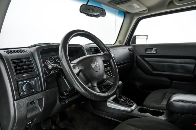 used 2009 Hummer H3 car, priced at $12,996