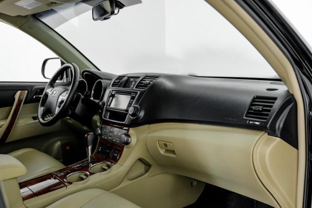 used 2013 Toyota Highlander car, priced at $10,996