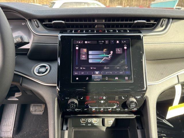 new 2025 Jeep Grand Cherokee car, priced at $41,134