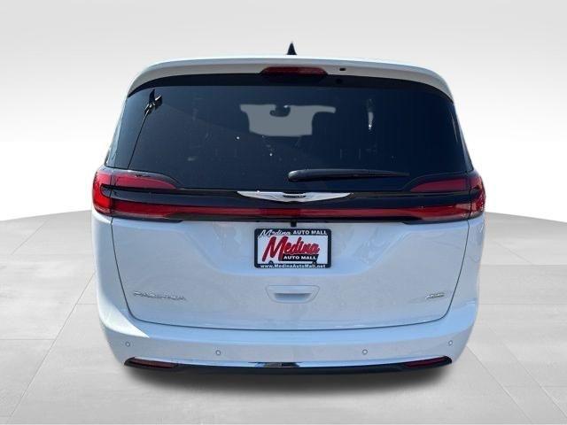 new 2026 Chrysler Pacifica car, priced at $37,126