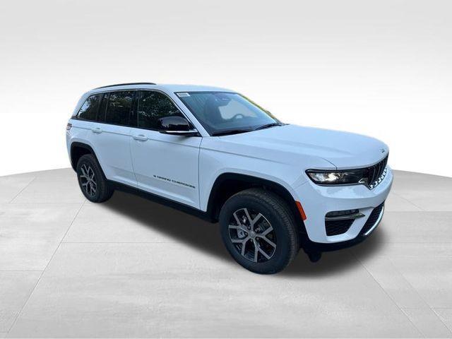 new 2025 Jeep Grand Cherokee car, priced at $40,160