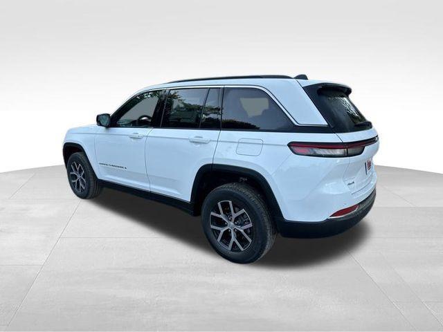 new 2025 Jeep Grand Cherokee car, priced at $40,160