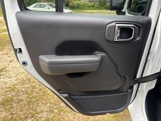new 2025 Jeep Wrangler car, priced at $46,750