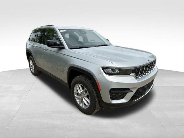 new 2024 Jeep Grand Cherokee car, priced at $32,704