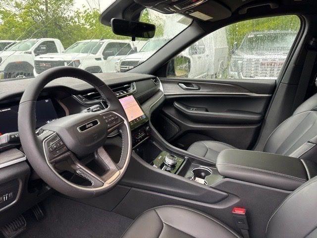 new 2025 Jeep Grand Cherokee car, priced at $46,356
