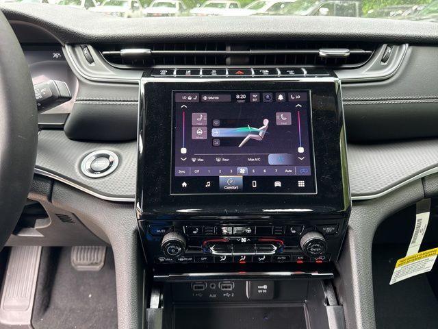 new 2025 Jeep Grand Cherokee car, priced at $46,172
