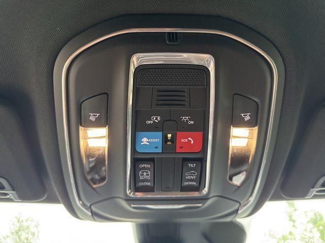 new 2025 Jeep Grand Cherokee L car, priced at $39,644