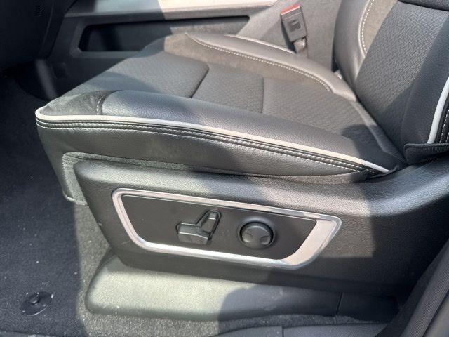 new 2025 Ram 1500 car, priced at $59,131