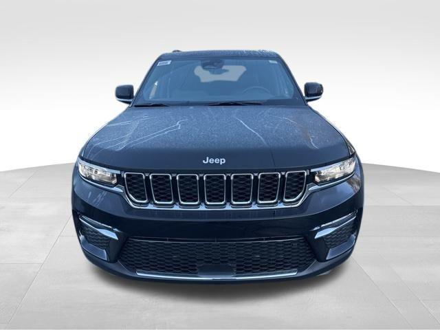 new 2025 Jeep Grand Cherokee car, priced at $40,678