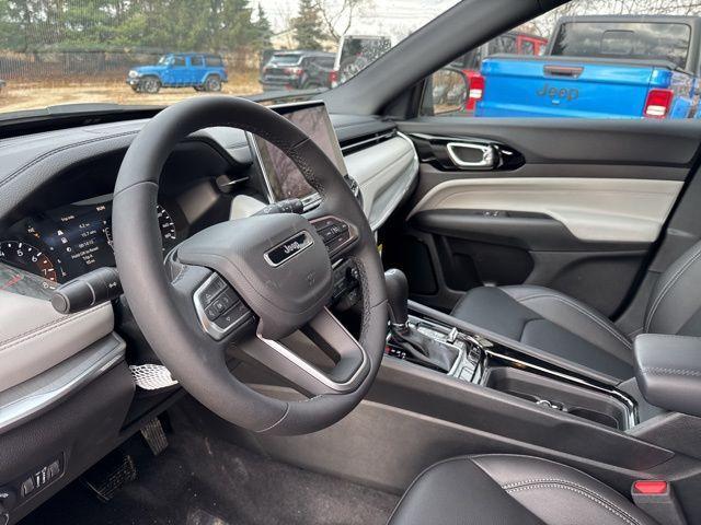 new 2025 Jeep Compass car, priced at $31,125