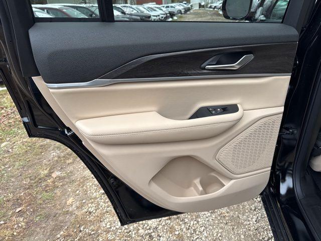 new 2025 Jeep Grand Cherokee car, priced at $47,724