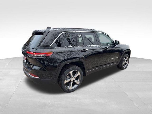 new 2025 Jeep Grand Cherokee car, priced at $47,724