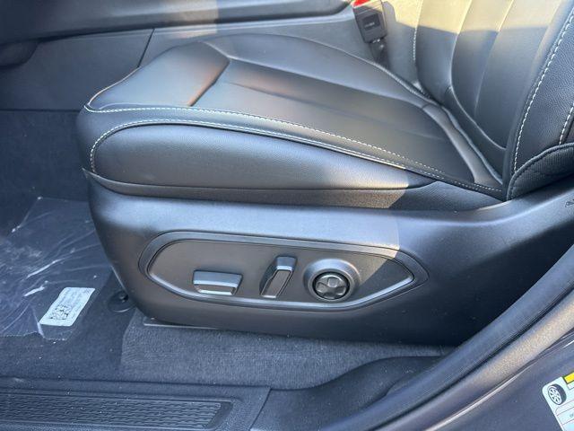 new 2025 Jeep Grand Cherokee car, priced at $47,680