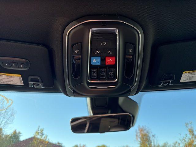 new 2025 Jeep Grand Cherokee car, priced at $47,680