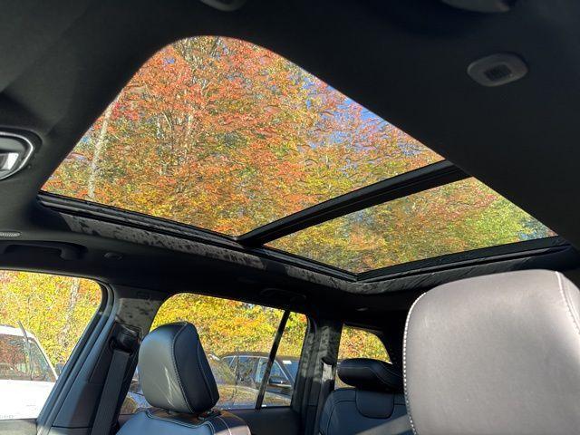 new 2025 Jeep Grand Cherokee car, priced at $47,680