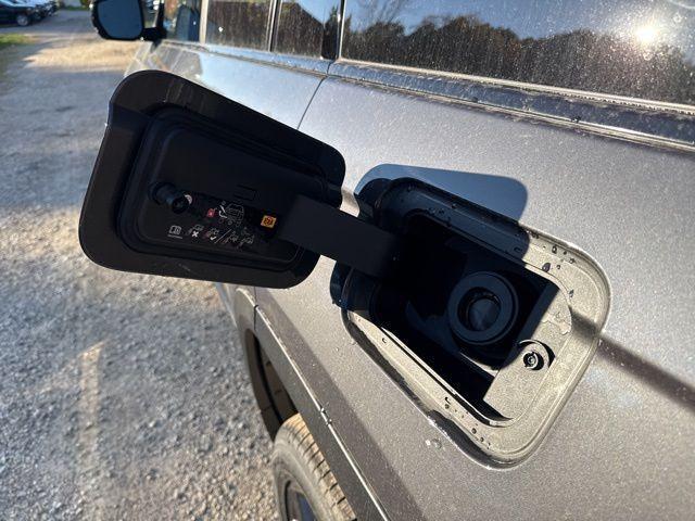 new 2025 Jeep Grand Cherokee car, priced at $47,680