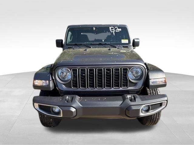 new 2025 Jeep Gladiator car, priced at $45,473