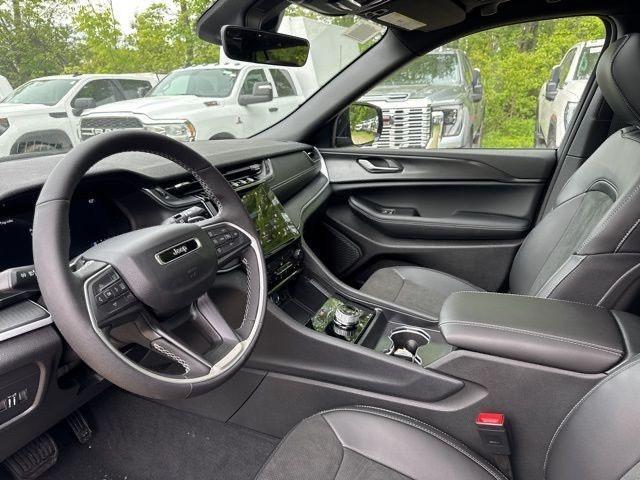 new 2025 Jeep Grand Cherokee car, priced at $44,855