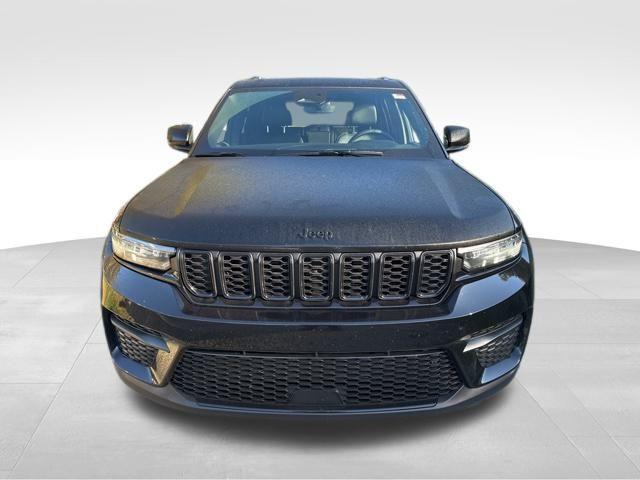 new 2024 Jeep Grand Cherokee car, priced at $39,423