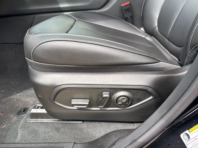 new 2025 Jeep Grand Cherokee car, priced at $42,013