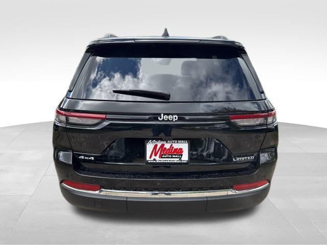 new 2025 Jeep Grand Cherokee car, priced at $42,013