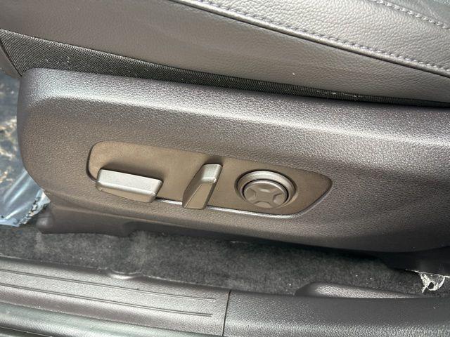 used 2025 Kia Carnival car, priced at $48,630